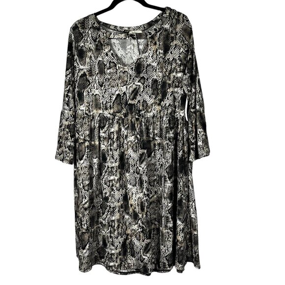 Realize dress Womens 1X Snake Print V-Neck Lexi Shift Dress whimsigoth - Picture 1 of 7